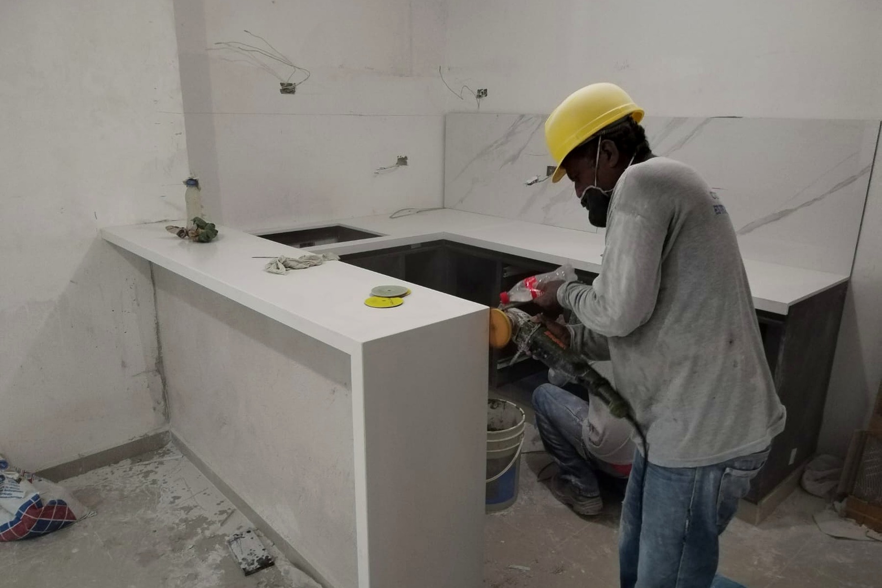 Servicio profesional de mármol, granito, cuarzo y piedra sinterizada en Barranquilla